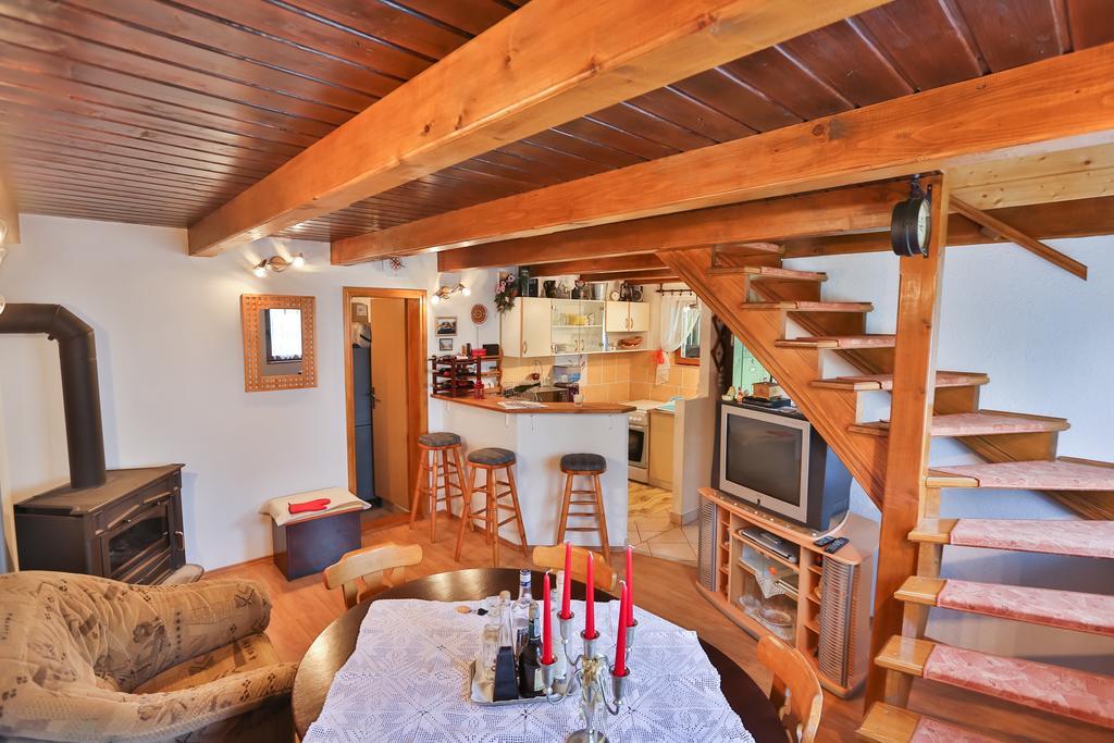 Holiday Home Trzan Josipdol Bagian luar foto